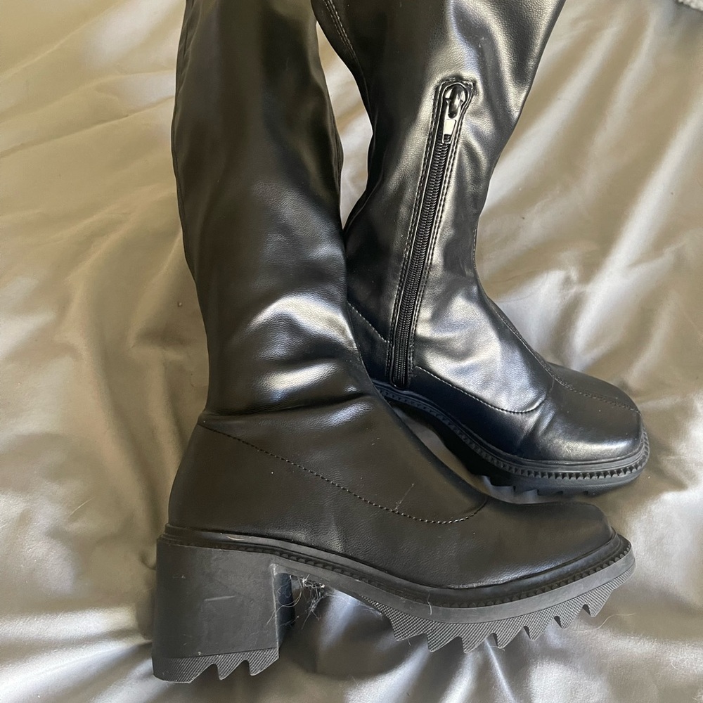 Women’s combat boots